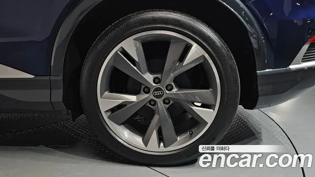 Audi Q4 e-tron — Фото автомобиля 19