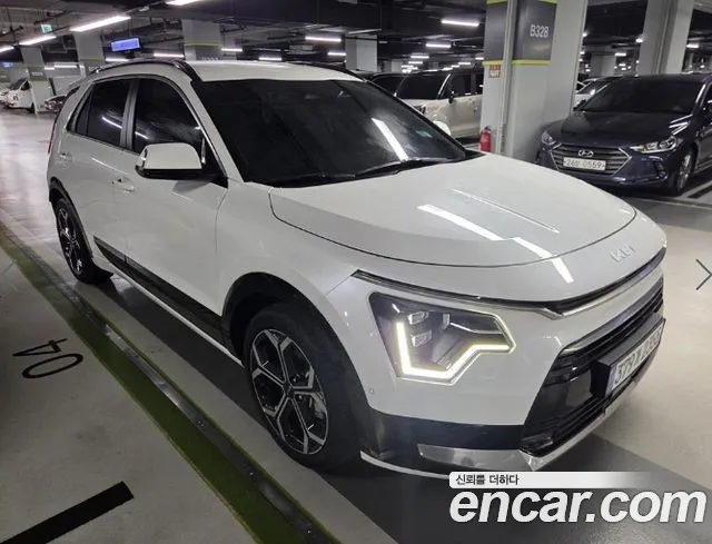 Kia Niro The All New Niro Signature — Фото автомобиля 4
