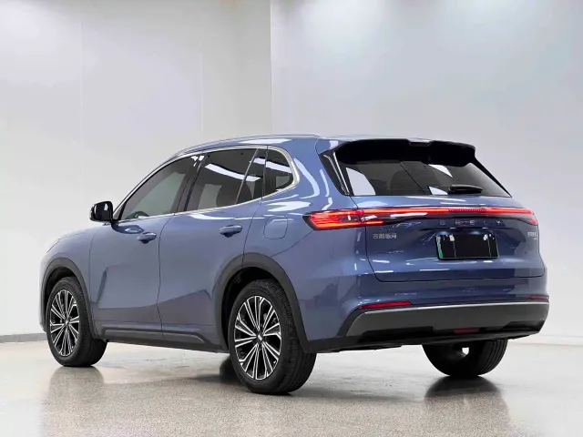 Geely Galaxy Starship 7 EM-i — Фото автомобиля 2