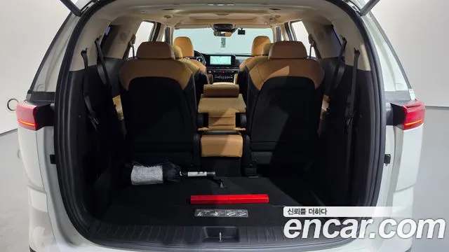 Kia Carnival — Фото автомобиля 23