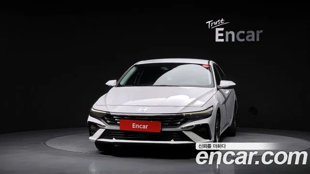 Hyundai AVANTE Новый Avante (CN7) — Фото автомобиля 3