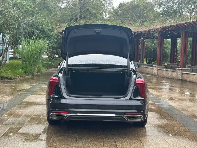 Hongqi H5 — Фото автомобиля 8