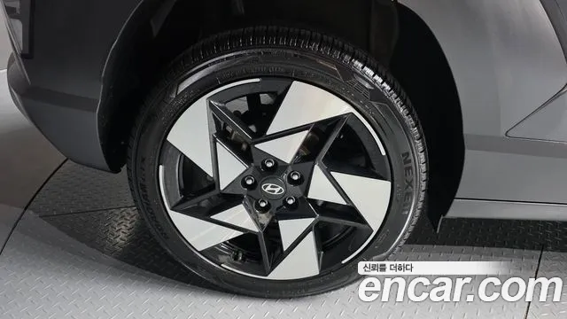 Hyundai Kona — Фото автомобиля 5