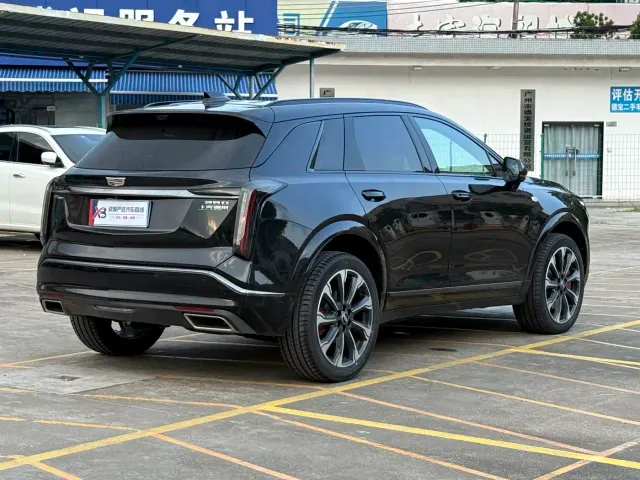 Cadillac XT5 — Фото автомобиля 9
