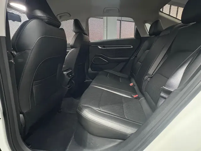 Geely Emgrand — Фото автомобиля 6