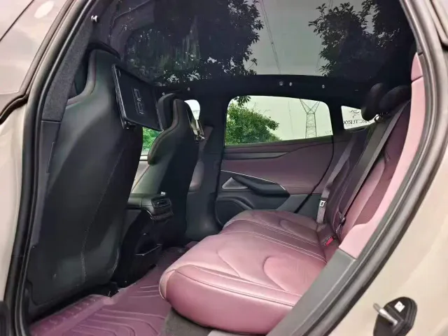 Xiaomi SU7 — Фото автомобиля 7