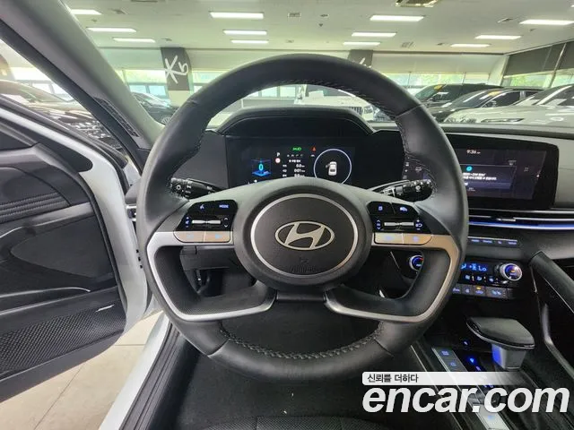 Hyundai AVANTE Новый Avante (CN7) — Фото автомобиля 3