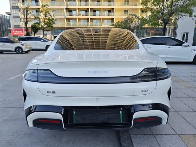Xiaomi SU7 — Фото автомобиля 4