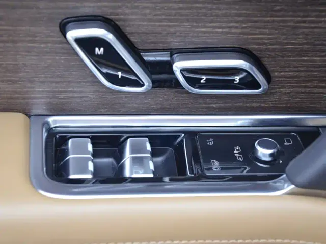 Land Rover Range Rover — Фото автомобиля 12