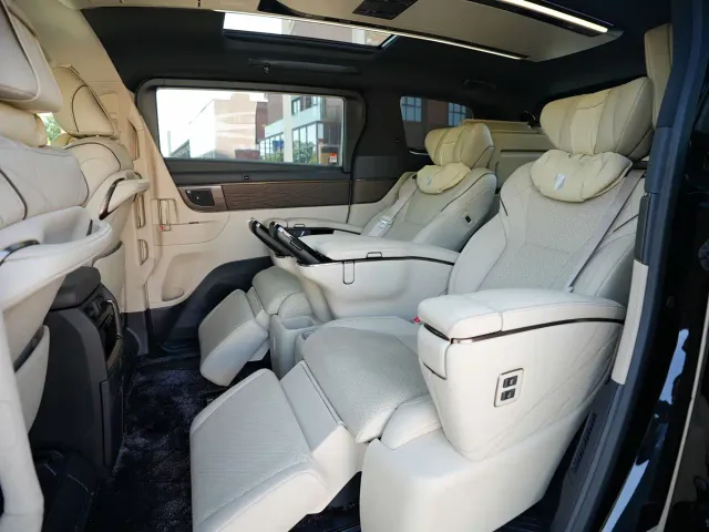 Toyota Alphard — Фото автомобиля 11