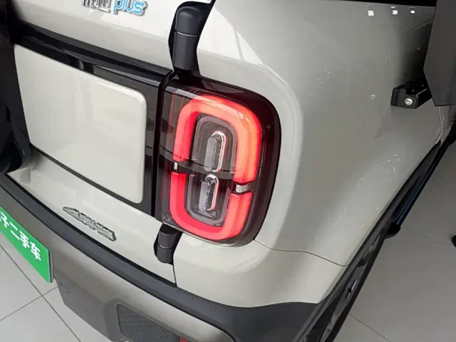 Baojun Yep Plus — Фото автомобиля 7