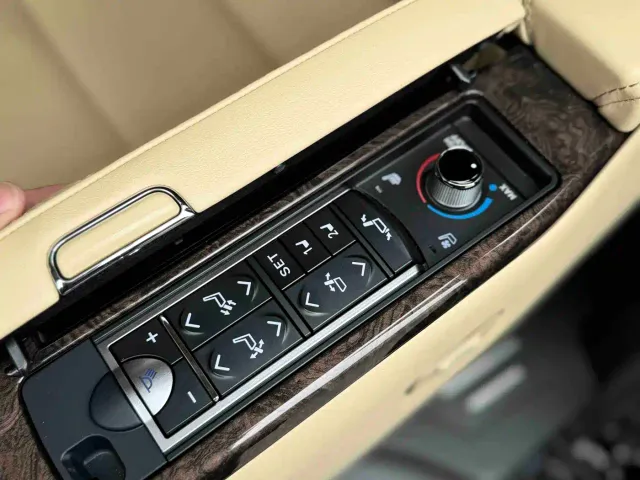 Toyota Vellfire — Фото автомобиля 9