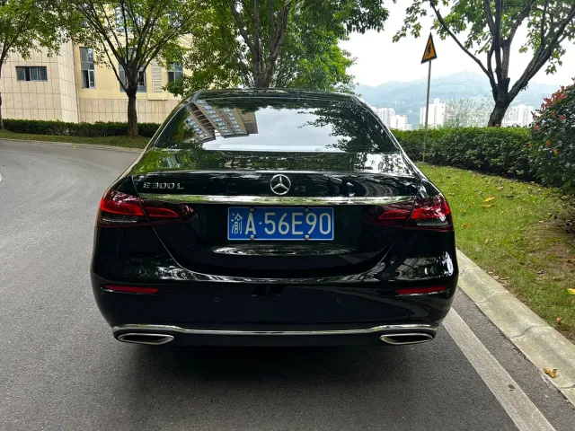 Mercedes-Benz E-Class — Фото автомобиля 9