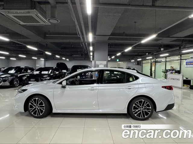 Toyota Camry — Фото автомобиля 2