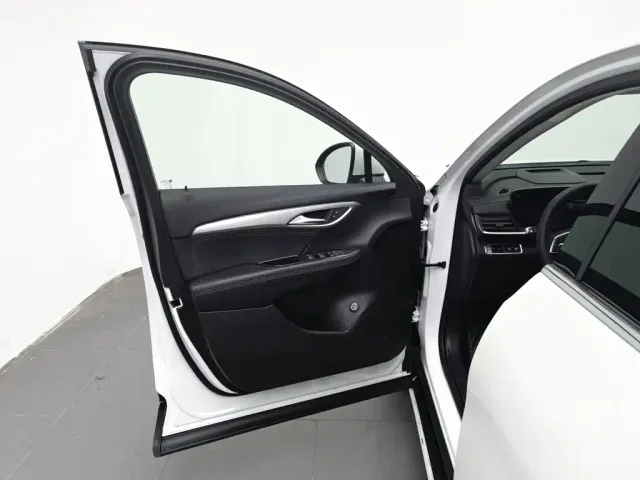 Buick Envision Plus — Фото автомобиля 8