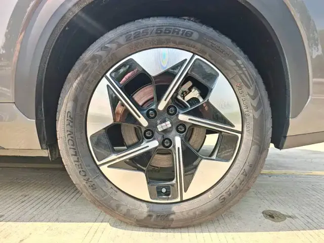 Geely Galaxy E5 — Фото автомобиля 12