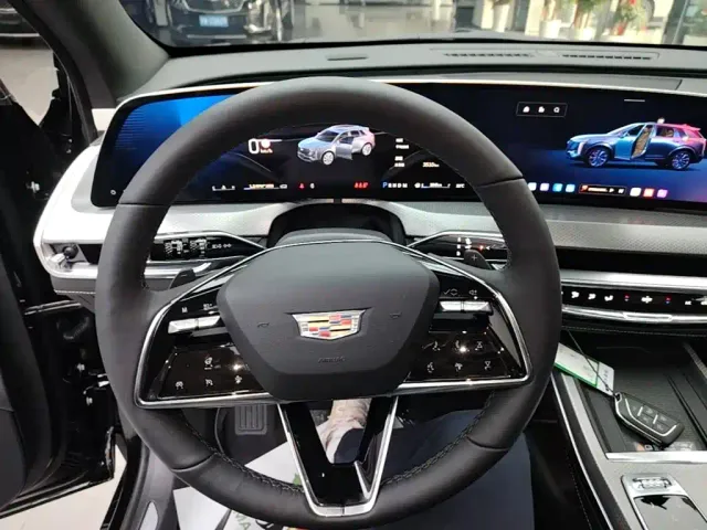 Cadillac XT5 — Фото автомобиля 10