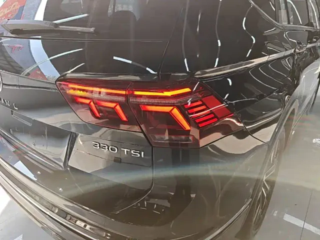 Volkswagen Tiguan L — Фото автомобиля 7