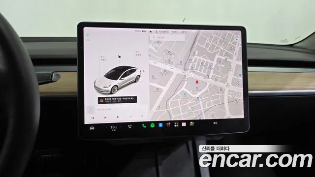 Tesla Model 3 — Фото автомобиля 12