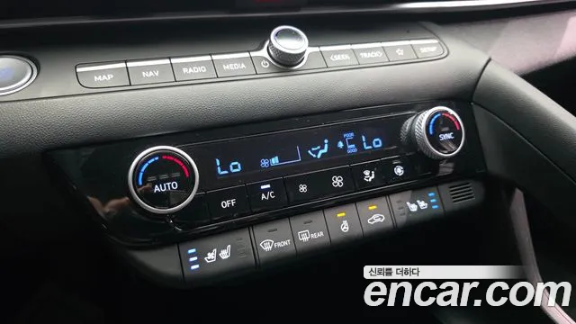 Hyundai AVANTE Avante (CN7) — Фото автомобиля 16