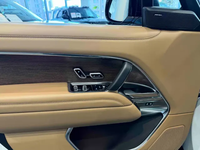 Land Rover Range Rover — Фото автомобиля 5