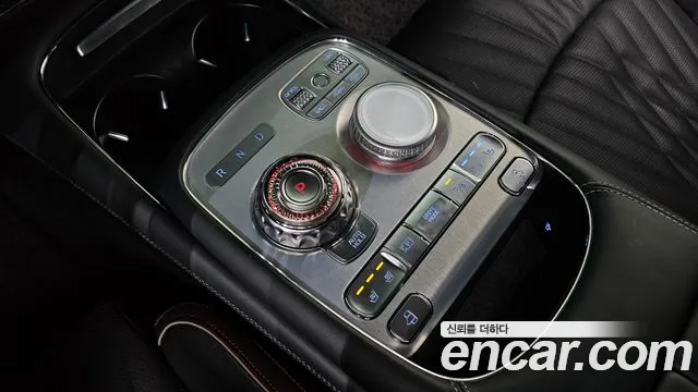Genesis G90 Бензин 3.5 турбо AWD — Фото автомобиля 9