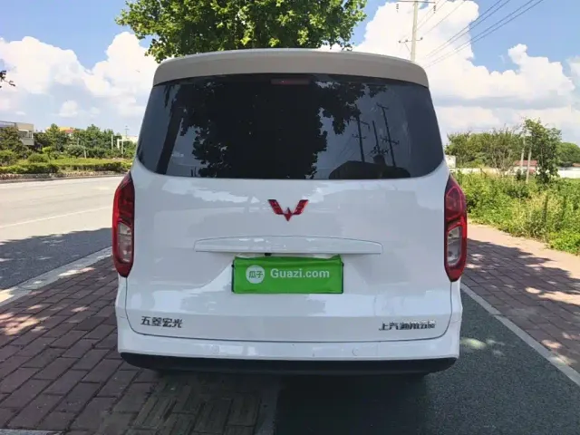 Wuling Hongguang — Фото автомобиля 3