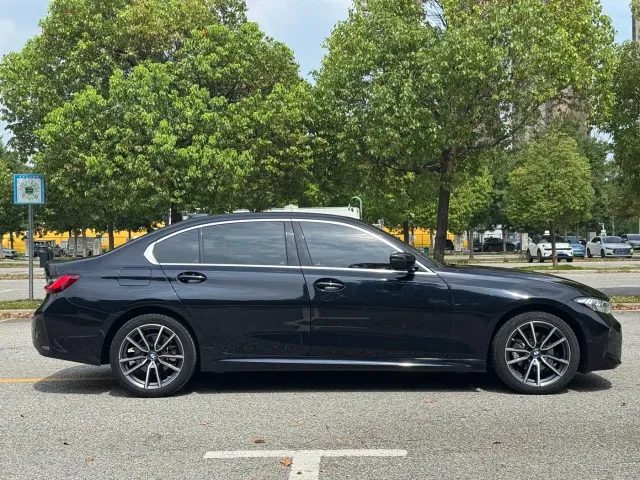 BMW 3 Series — Фото автомобиля 4