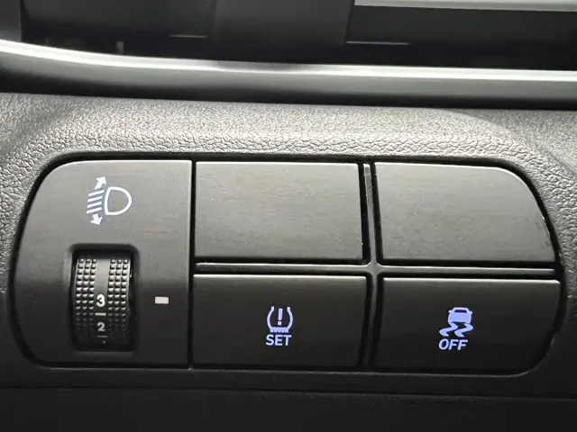 Hyundai Elantra — Фото автомобиля 13