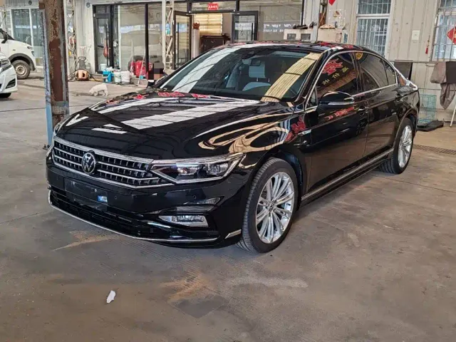 Фотография автомобиля — Volkswagen Magotan