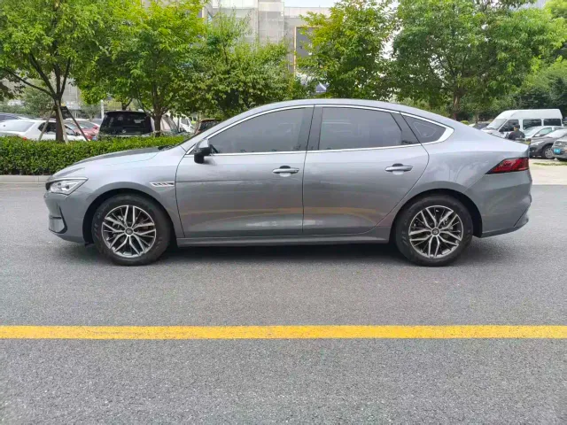 BYD Qin PLUS — Фото автомобиля 7