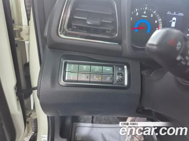 KG_Mobility_Ssangyong TIBOLI Very New Tivoli Бензин 1.5 2WD — Фото автомобиля 10