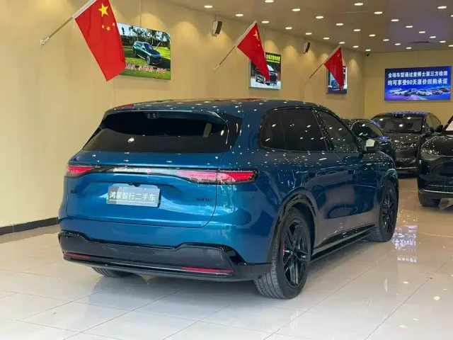 Aito M6 — Фото автомобиля 3