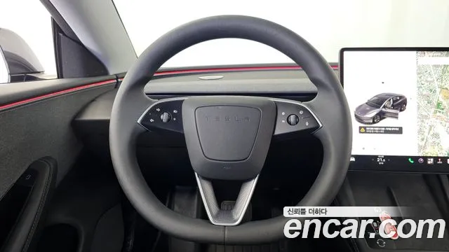 Tesla Model 3 — Фото автомобиля 13