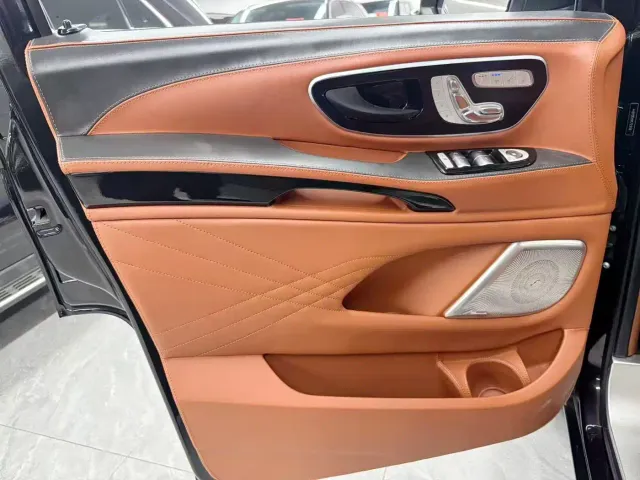 Mercedes-Benz Vito 2021 2.0T Elite 7-Seater — Фото автомобиля 12