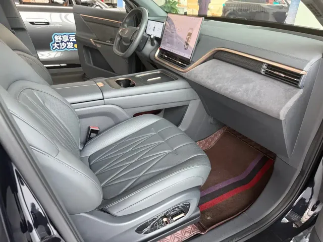 Dongfeng eπ 008 — Фото автомобиля 6