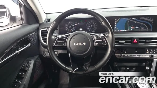 Kia Seltos New — Фото автомобиля 12