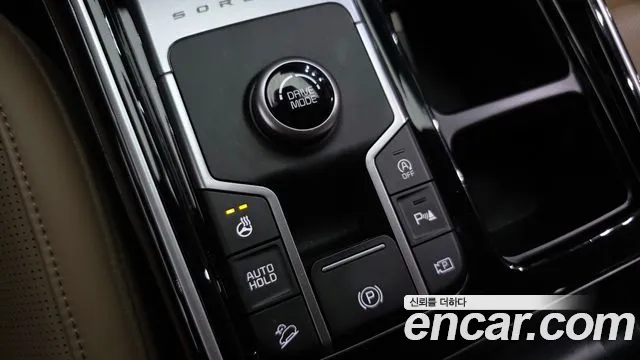 Kia Sorento Бензин 2.5T 2WD — Фото автомобиля 17