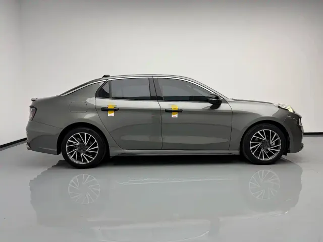 Lynk & Co 03 — Фото автомобиля 7