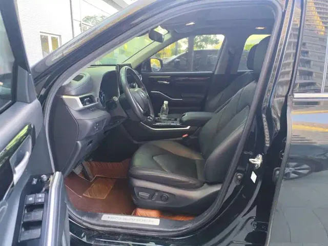 Toyota Highlander — Фото автомобиля 5