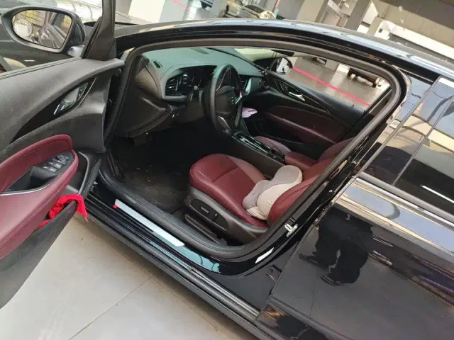 Buick Regal — Фото автомобиля 7
