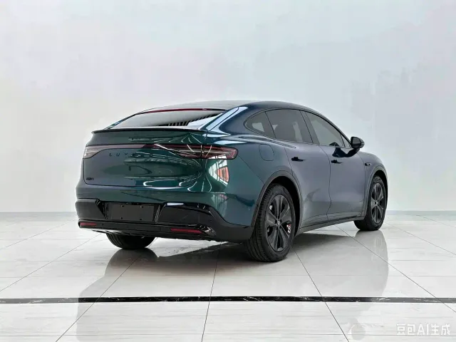 Zhijie Luxeed R7 — Фото автомобиля 5