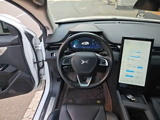 Xpeng G3 — Фото автомобиля 10