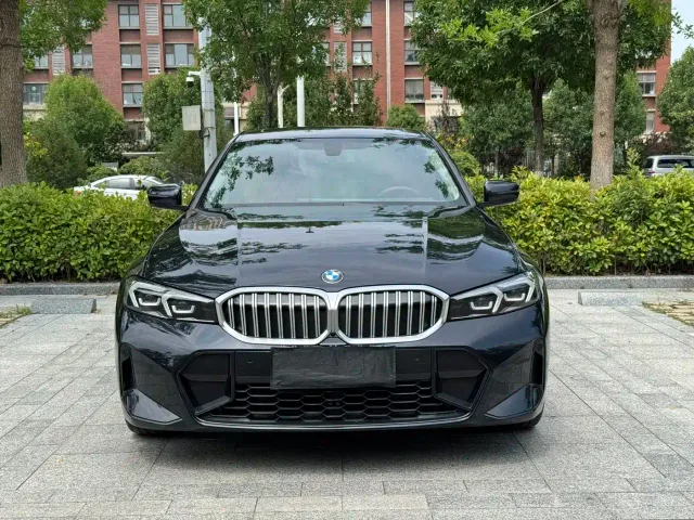 BMW 3 Series — Фото автомобиля 2