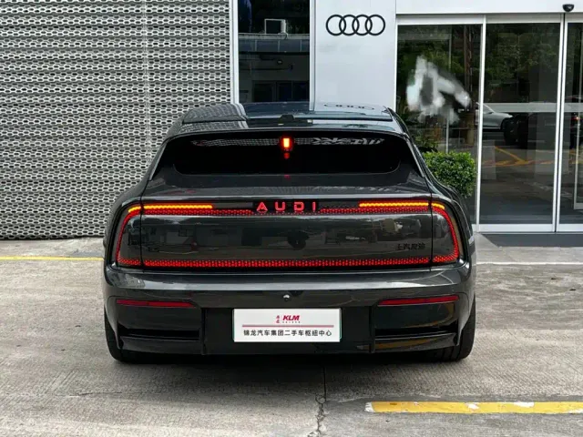 Audi E5 Sportback — Фото автомобиля 5