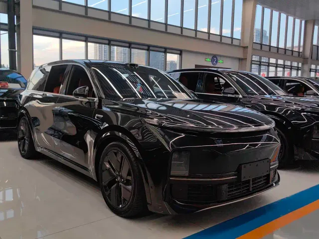 Li Auto L9 — Фото автомобиля 3