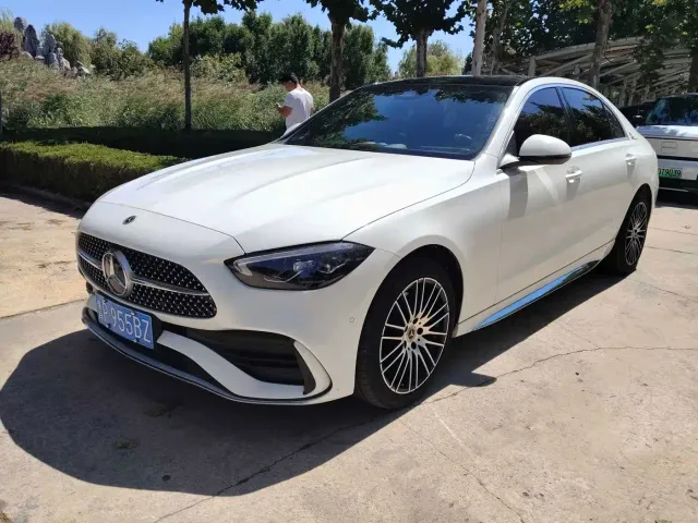 Фотография автомобиля — Mercedes-Benz C-Class