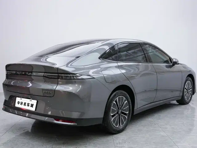 Nissan N6 — Фото автомобиля 15