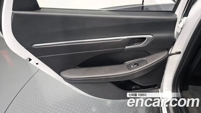 Hyundai Sonata Sonata (DN8) 2.0 LPG(Для проката) — Фото автомобиля 25