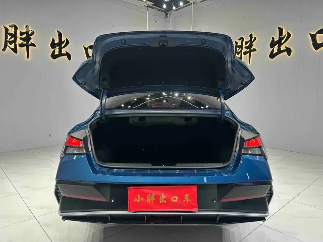 Hyundai Elantra — Фото автомобиля 17